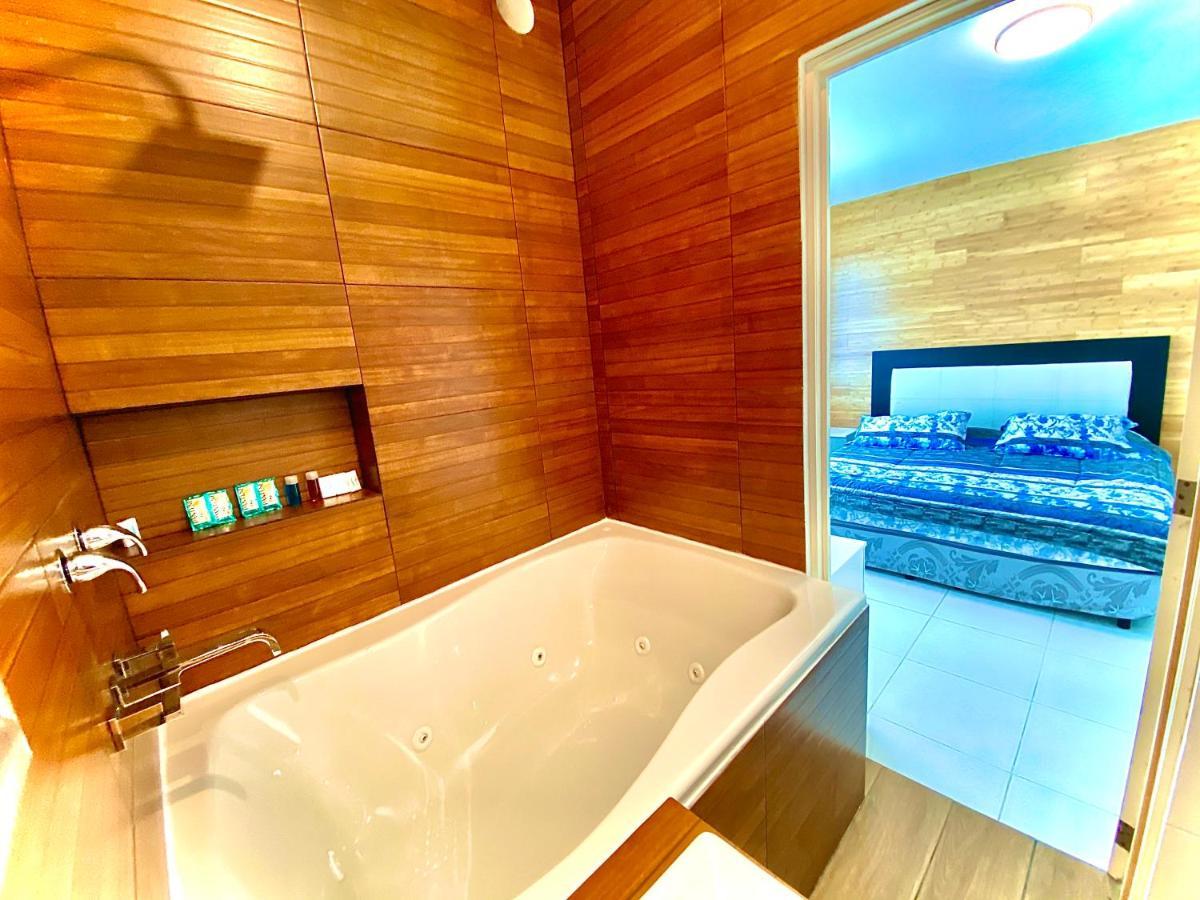 Loft Arte & Diseno: Urban Oasis With Private Jacuzzis And Terrace Apartment Cuernavaca