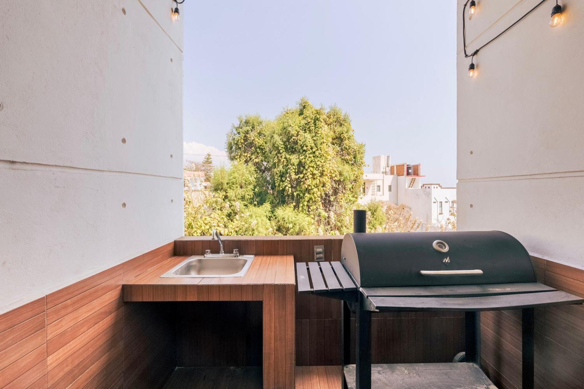 Loft Arte & Diseno: Urban Oasis With Private Jacuzzis And Terrace Apartment *